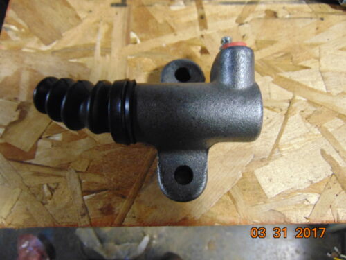 clutch slave cylinder