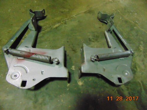 hood hinge