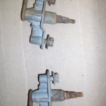 69-71 Wiper pivots - Image 2