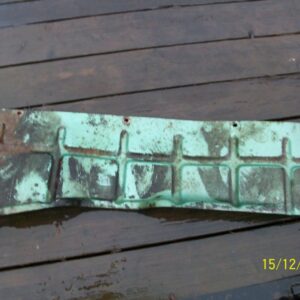 61-71 D100 D200 Inner fender skirt
