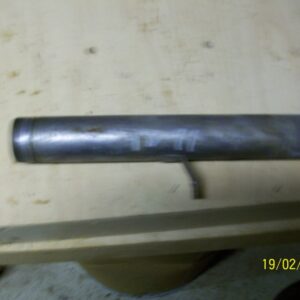 70-71 Fuel filler spout