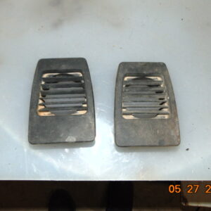 69-71 Defroster vents