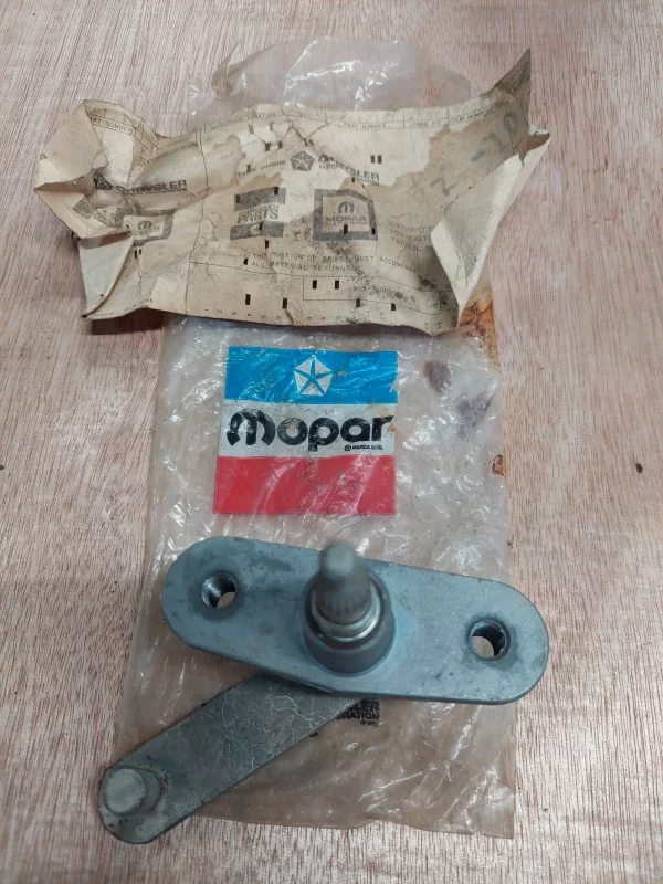 69-71 NOS Right Wiper pivot