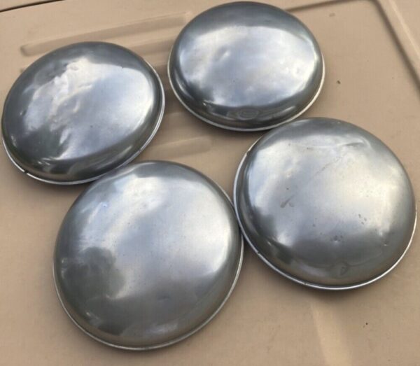 61-68 D200 Hub Caps